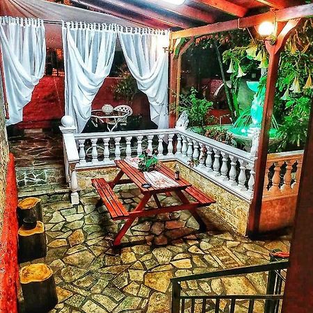아테네 Stone House Under Acropolis 아파트 외부 사진