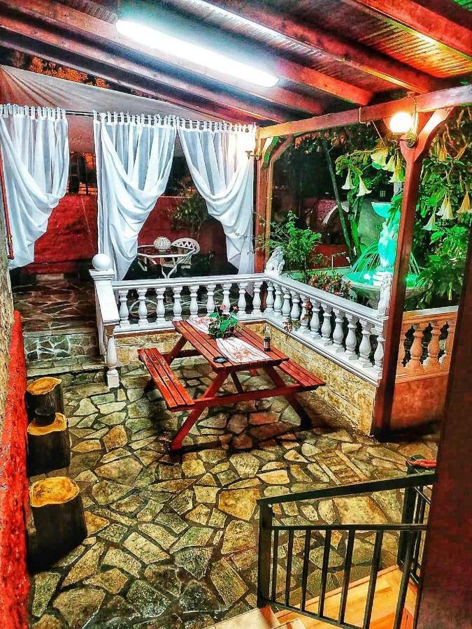 아테네 Stone House Under Acropolis 아파트 외부 사진